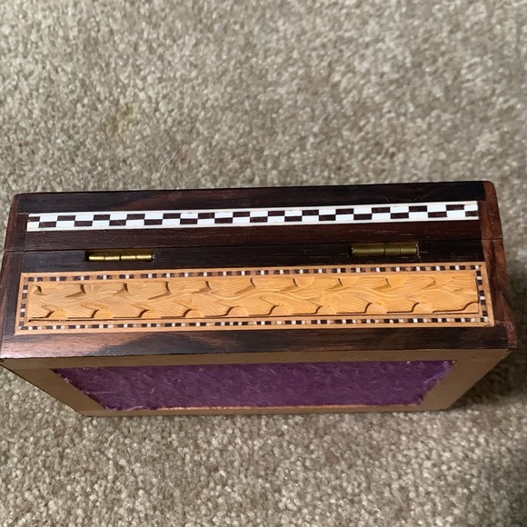 Beautiful Wooden Box - Picture 5 of 9
